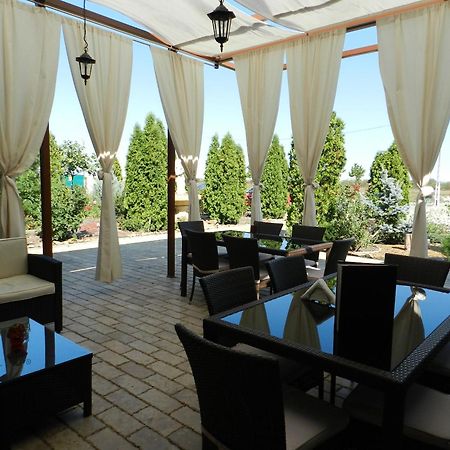 Anette Resort & Spa Covaci Bagian luar foto