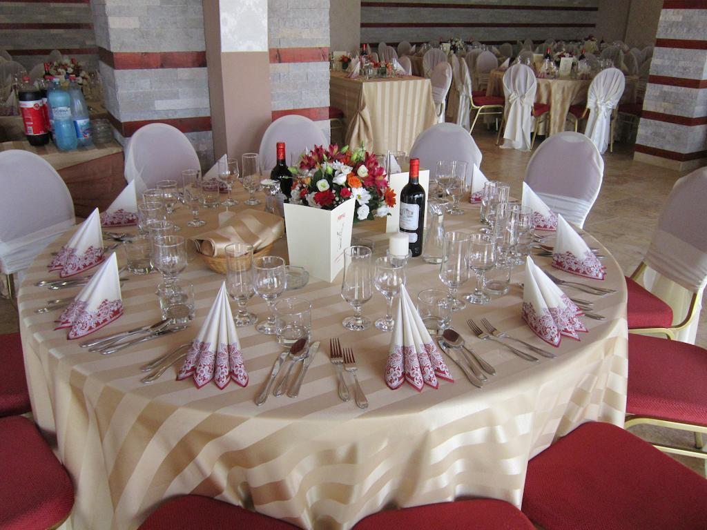 Anette Resort & Spa Covaci Bagian luar foto