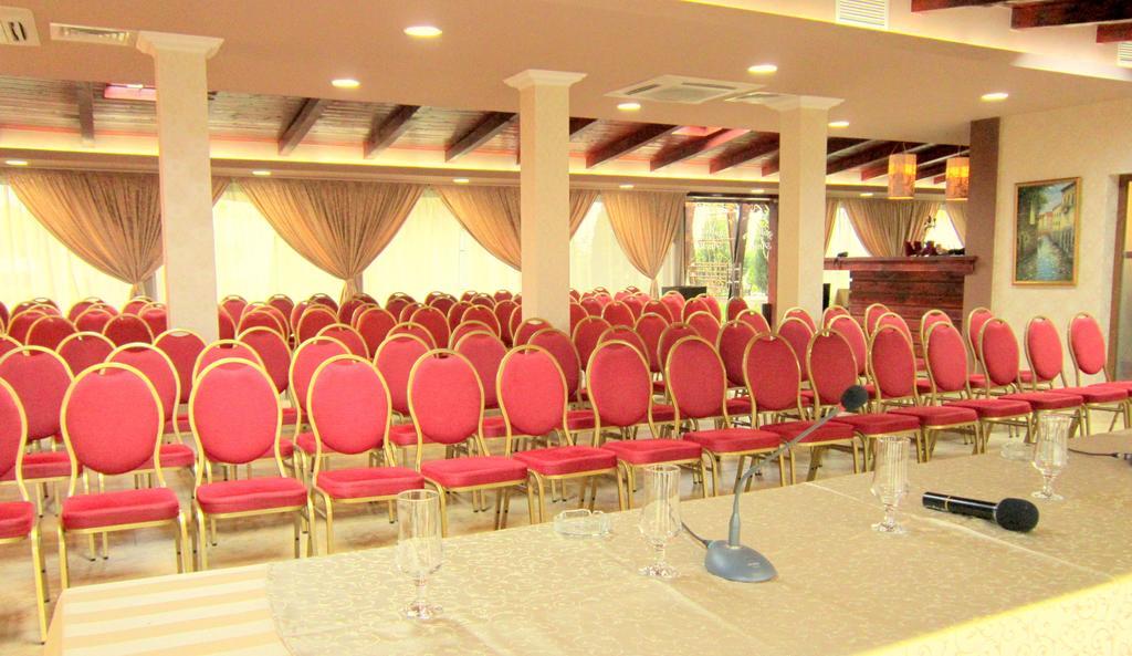 Anette Resort & Spa Covaci Bagian luar foto