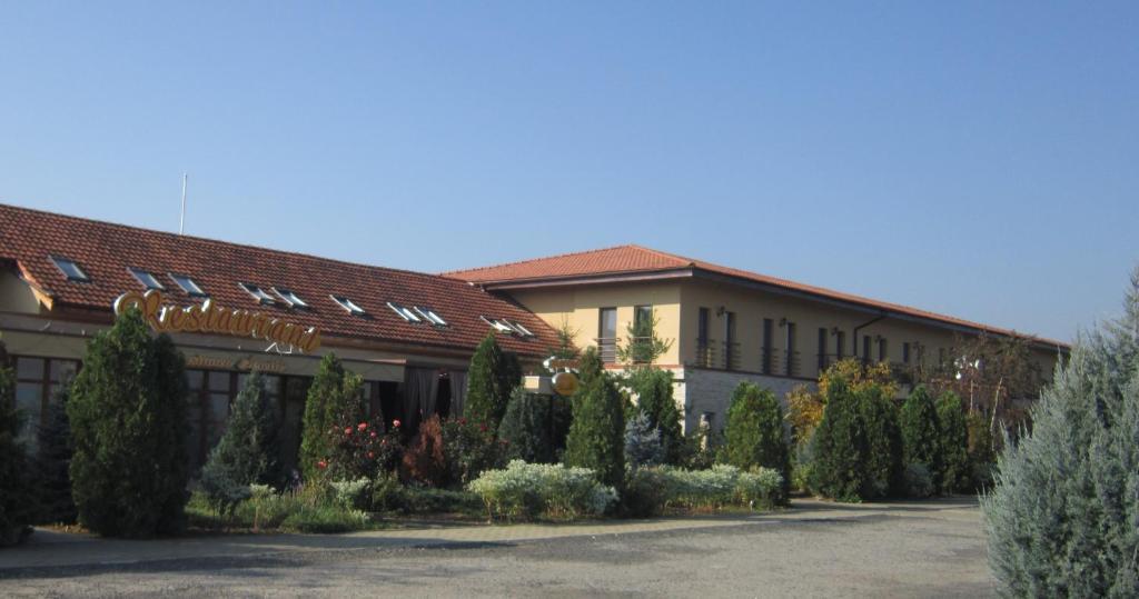 Anette Resort & Spa Covaci Bagian luar foto